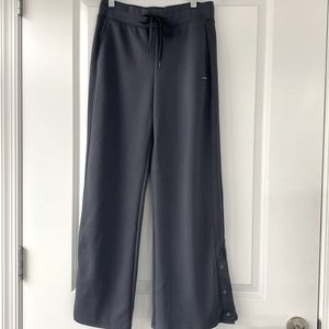 Brand new Jaanuu  grey scrub set.